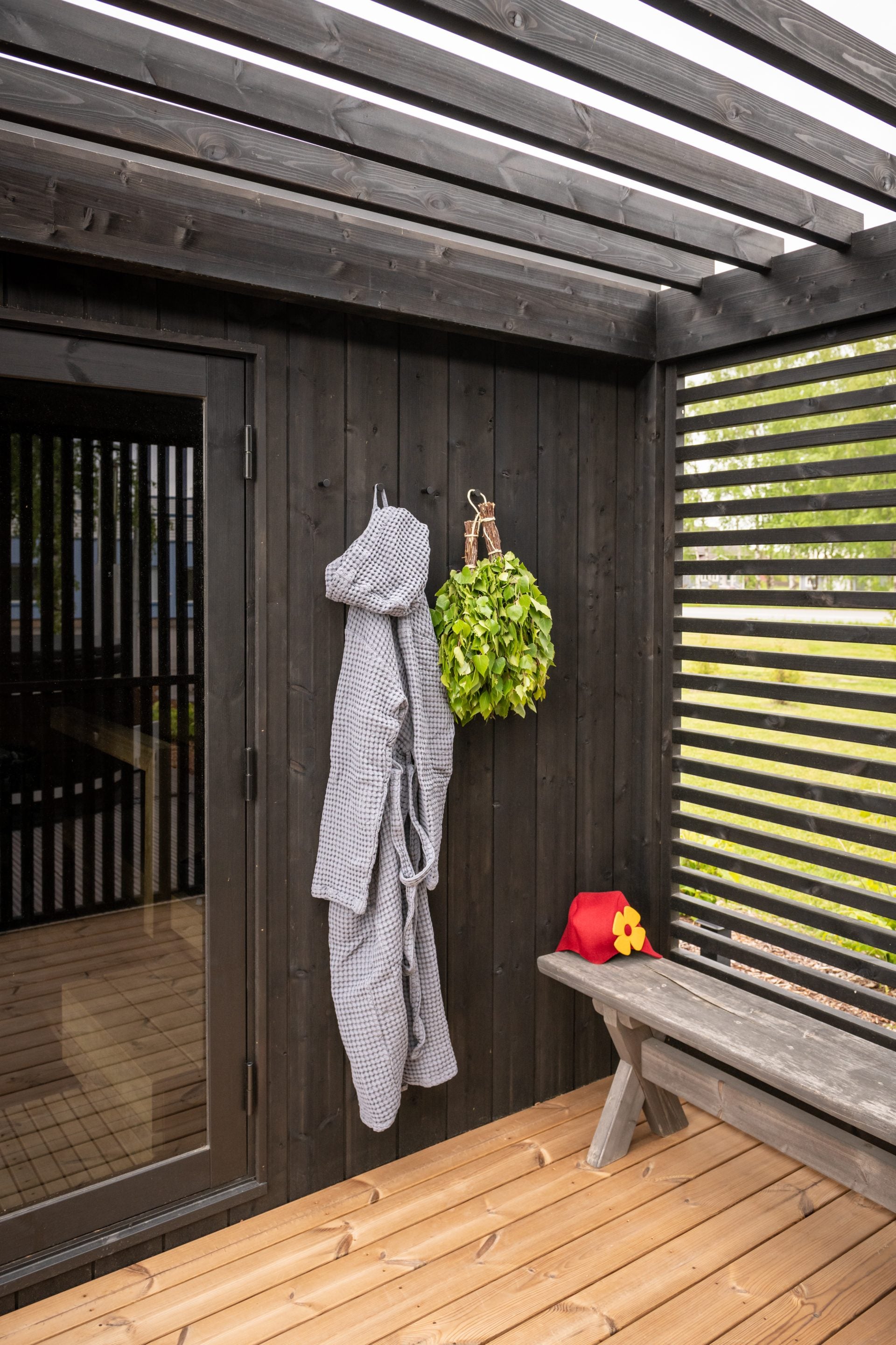 Nordic Misty Garden/Privacy Fence